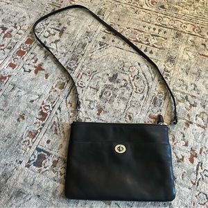 coach black leather Crossbody bag with twist turn accent zipper …